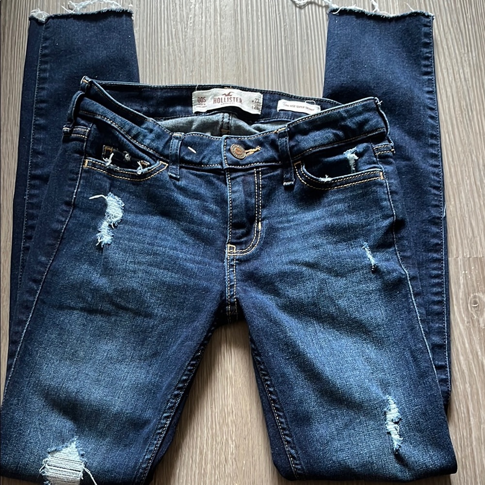 Hollister Women's Blue Distressed Jeans